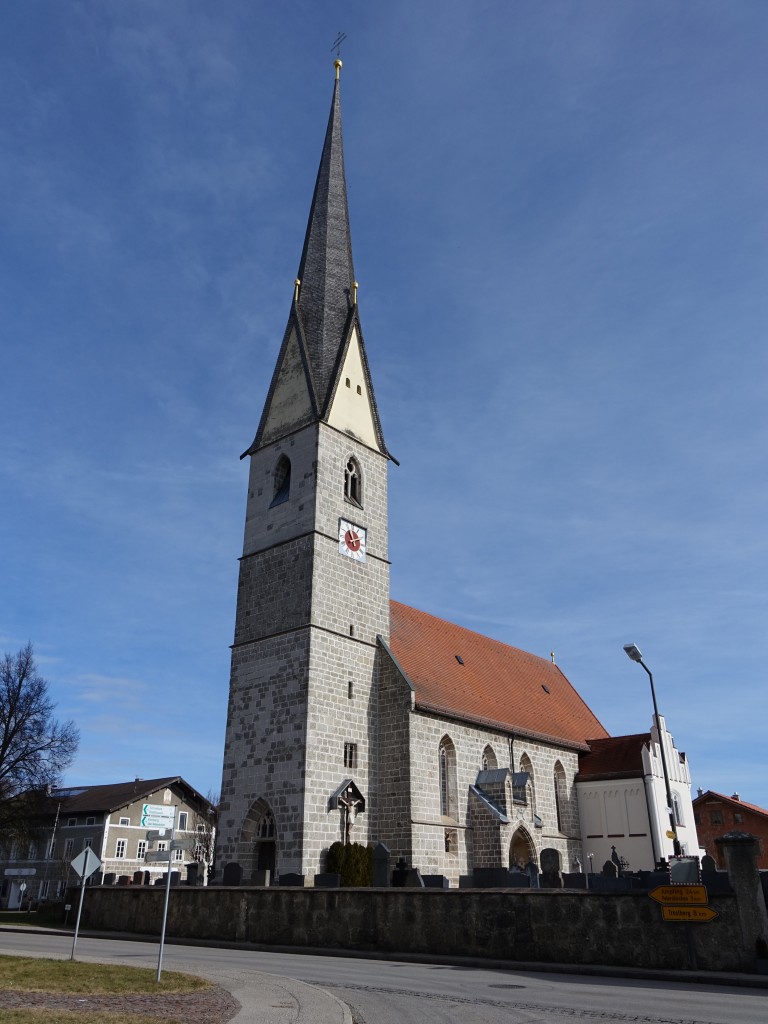 Emertsham, St. Vitus Kirche, erbaut im 15. Jahrhundert, neugotischer Ausbau von 1865 bis 1866 (14.02.2016)
