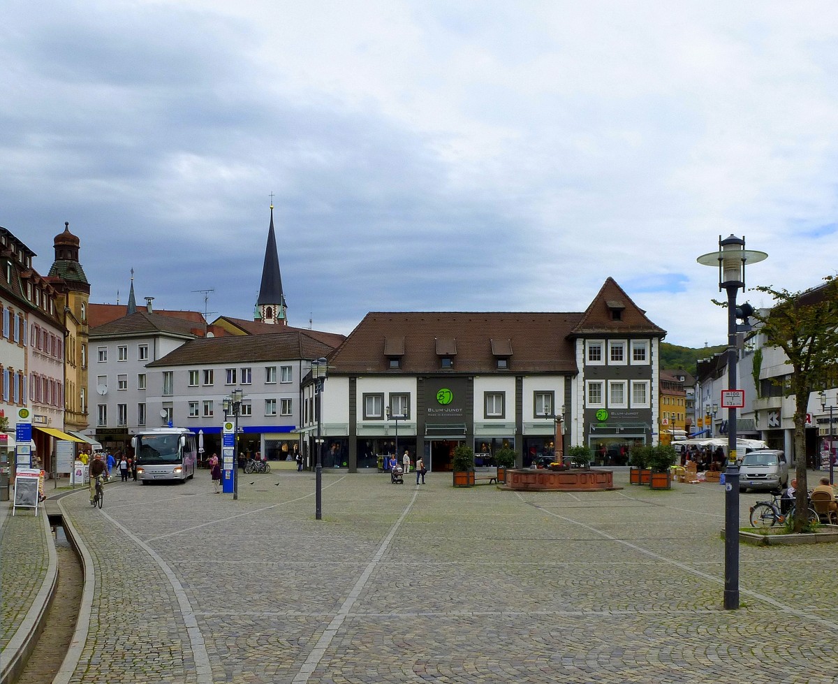 Emmendingen, Blick ber den Marktplatz, Okt.2014