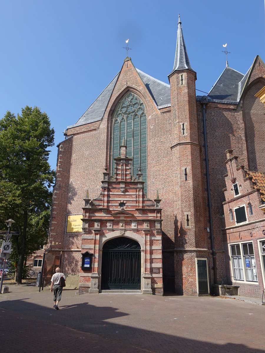 Enkhuizen, Westerkerk oder St. Gommaruskerk, erbaut von 1470 bis 1540, gotische Hallenkirche (27.08.2016)
