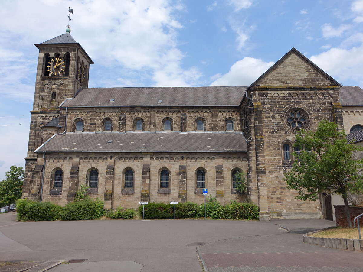 Ensdorf, Pfarrkirche St. Marien, erbaut von 1863 bis 1868 nach Plnen des Architekten Alexander Franz Himpler (15.07.2023)