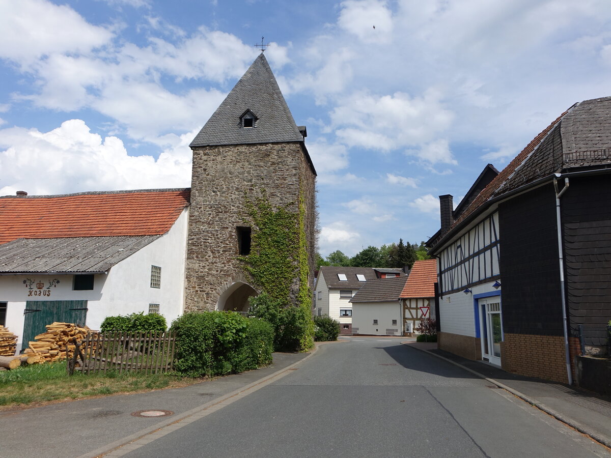 Erdhausen, Erdhuser Torturm, Rest der abgebrochenen hochmittelalterlichen ev. Kirche (16.05.2022)