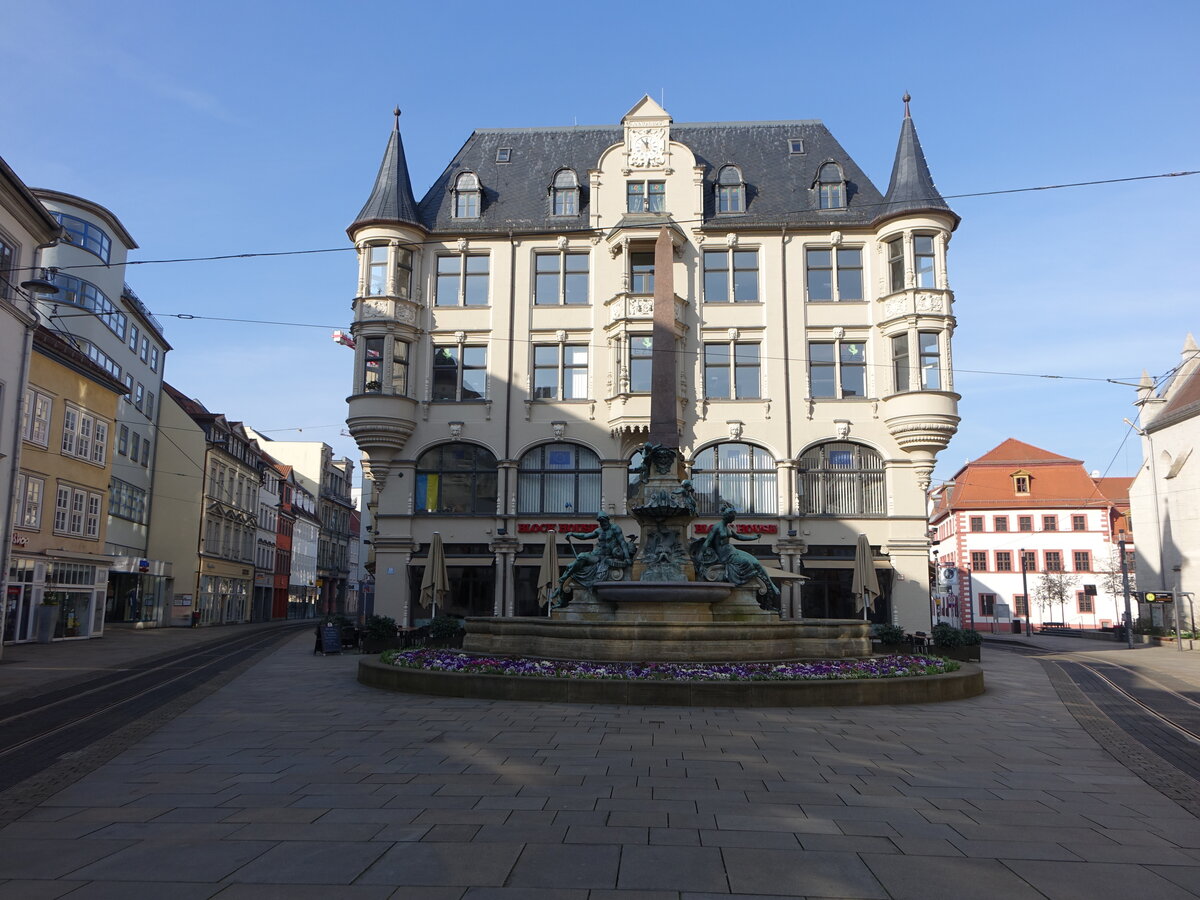 Erfurt, Angerbrunnen und Gebude am Anger (10.04.2023)