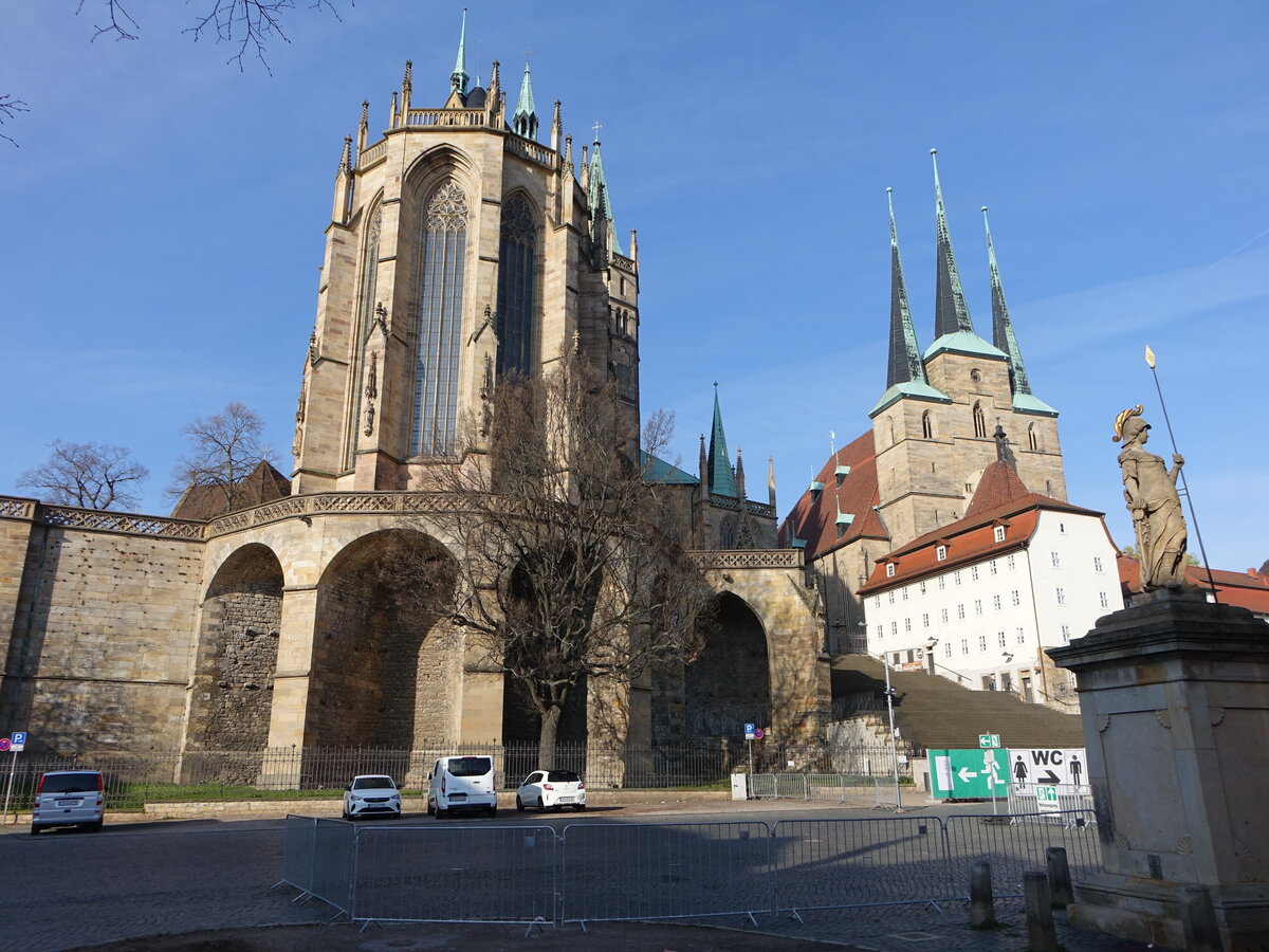 Erfurt, Dom und Sankt Severi Kirche am Domplatz (10.04.2023)