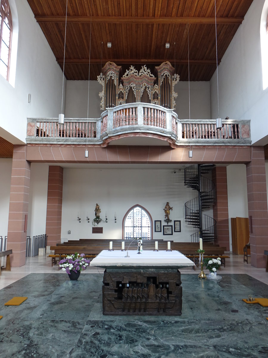 Erlenbach, Orgelempore in der kath. Pfarrkirche St. Burkardus (12.05.2018)