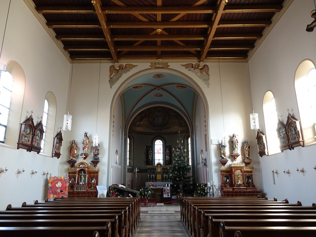 Ernsgaden, Innenraum der St. Laurentius Kirche (25.12.2015)