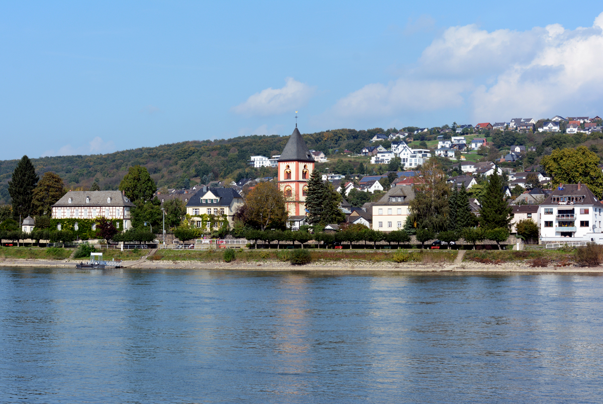 Erpel am Rhein mit Kirche - 01.10.2014