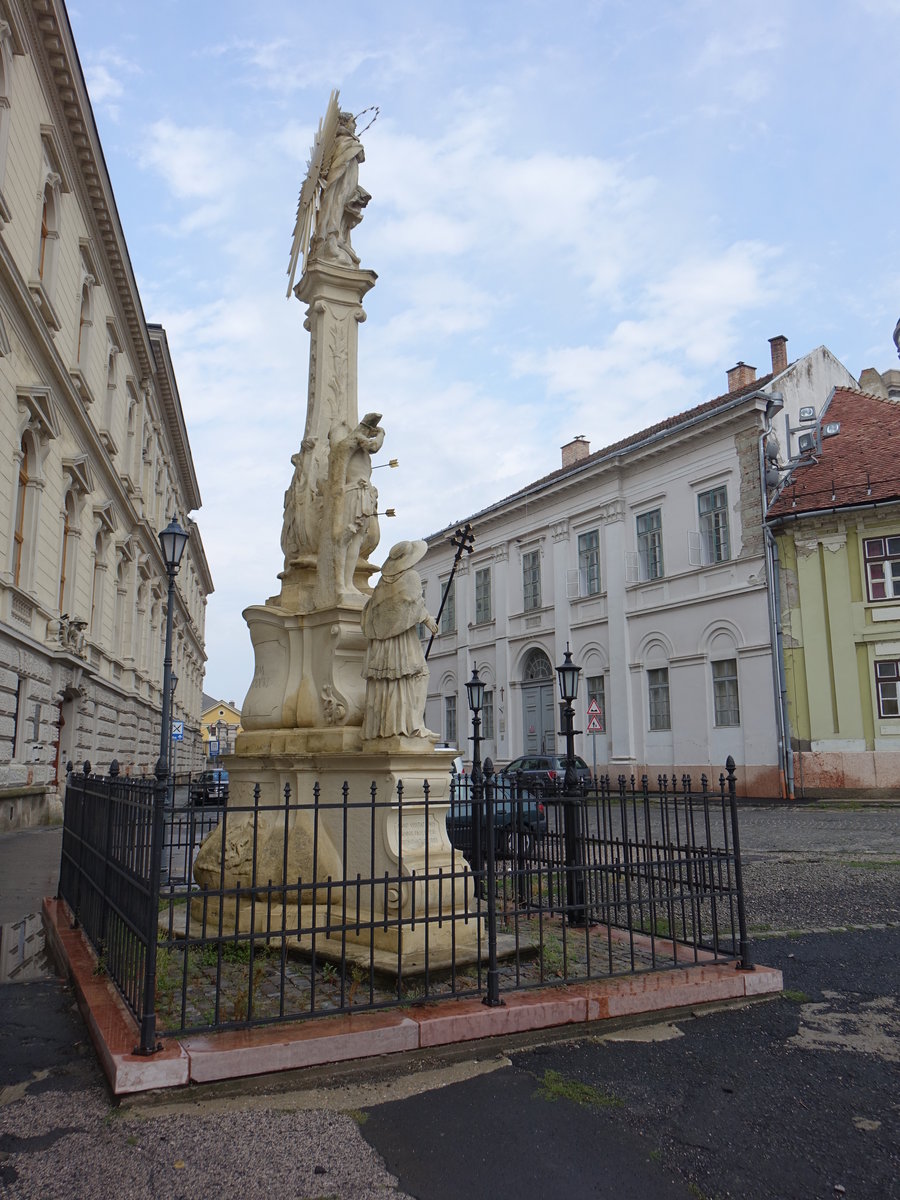 Esztergom, barocke Pestsule am Mindszenty Hercegprimas Ter (03.09.2018)