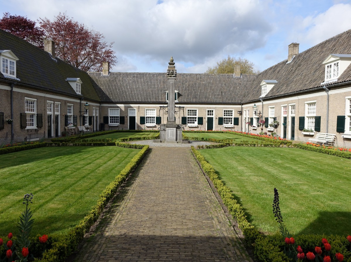 Etten-Leur, St. Paulus Hof mit Heimatmuseum (01.05.2015)