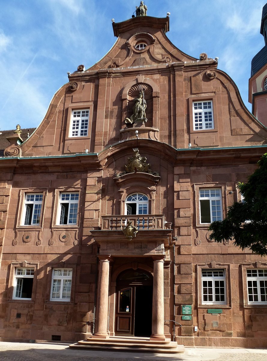 Ettlingen, die Barockfassade des Rathauses von 1738, Aug.2015