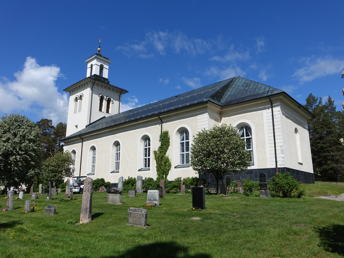 Ev. Kirche von Hssj, Steinkirche erbaut von 1792 bis 1795 (20.06.2017)