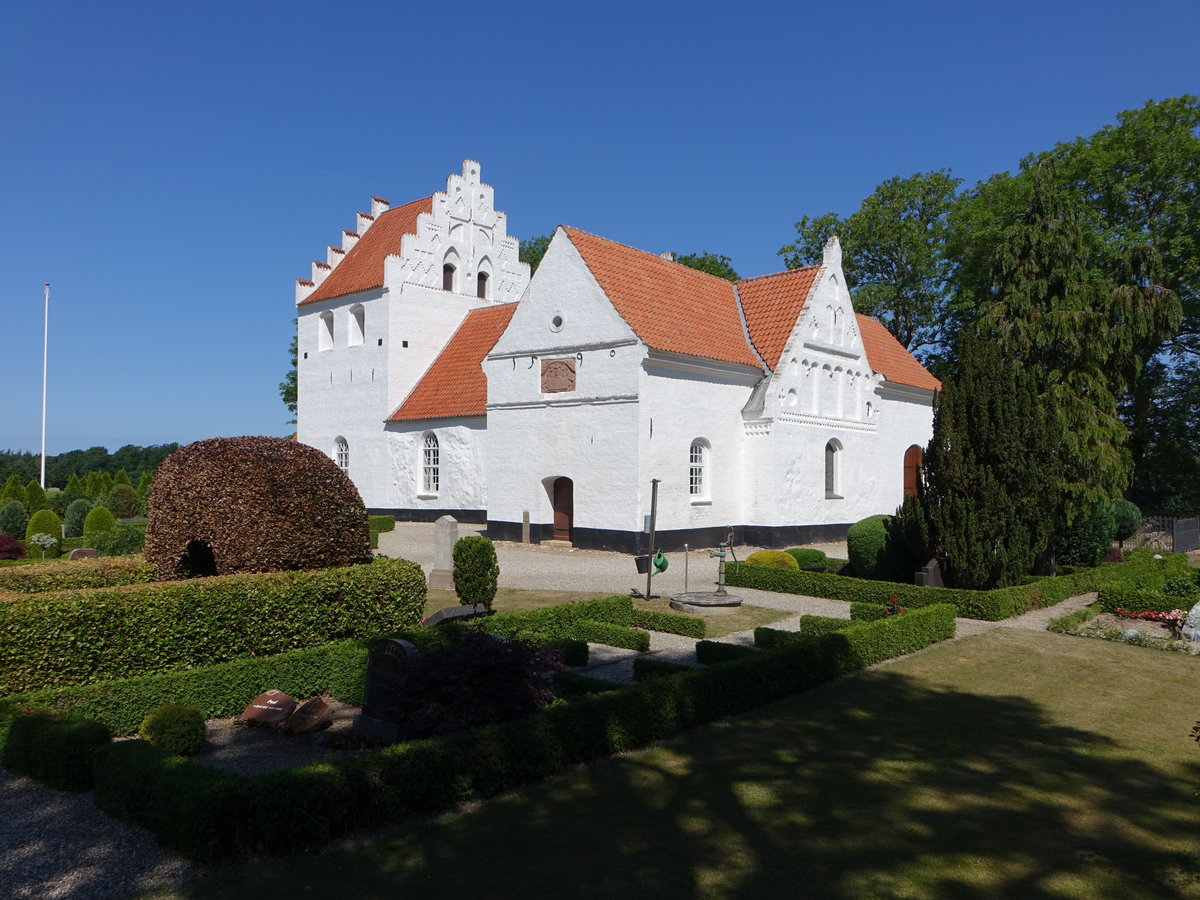 Ev. Kirche in Sandager, erbaut im 11. Jahrhundert (06.06.2018)