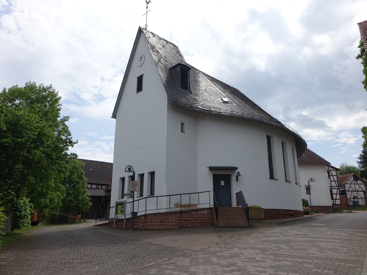 Evangelische Kirche in Langendorf, Lkr. Marburg (17.05.2022)