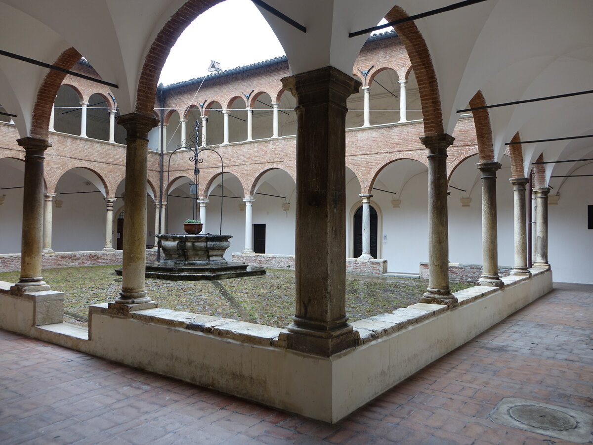 Fabriano, Kreuzgang im Monastero di Santi Biagio e Romualdo (30.03.2022)