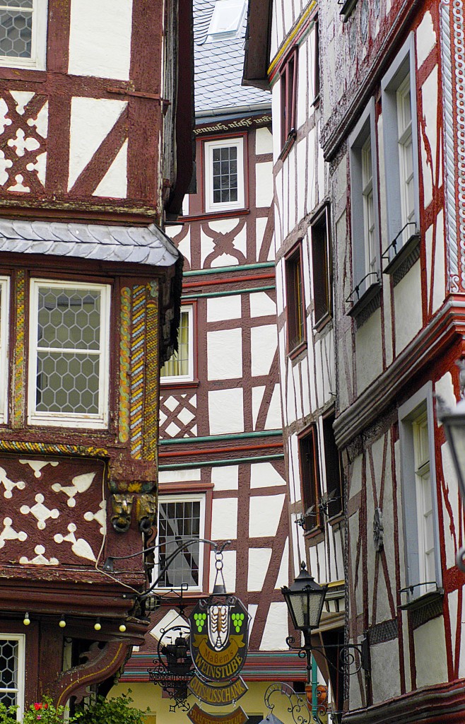 Fachwerkhuser in Bernkastel-Kues. Aufnahme: Juli 2007.