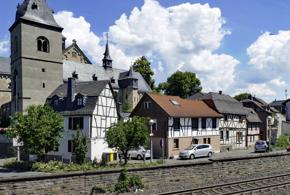 Fachwerkhuser in Remagen unterhalb der Pfarrkirche St. Peter und Paul - 16.07.2018