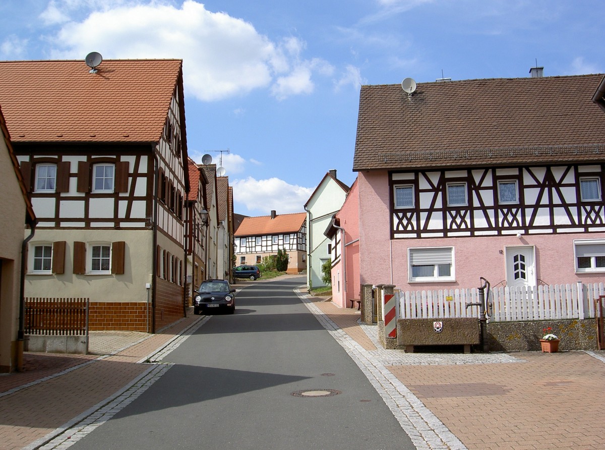 Fachwerkhuser in der Schlostrae in Trautskirchen (19.06.2014)