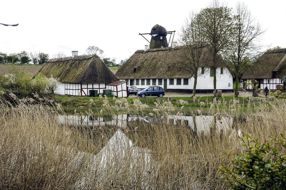 Fachwerkshuser an der Vibk Wasserm~uhle auf der Insel Alsen. Aufnahme: 23. April 2024.