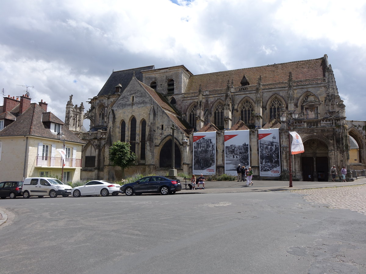 Falaise, sptgotische St. Trinite Kirche, erbaut im 13. Jahrhundert (12.07.2016)
