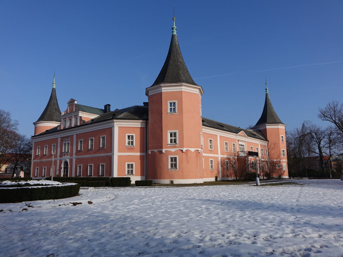 Falkenau a. d. Eger / Sokolov, klassizistisches Schloss Falkenau, erbaut von 1659 bis 1663 durch Johann Hartwig von Nostitz-Rieneck, heute Bezirksmuseum und Stadtbibliothek (19.02.2017)