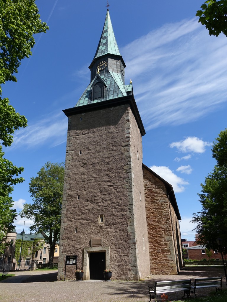 Falkping, St. Olaf Kirche, erbaut im 12. Jahrhundert (14.06.2015)