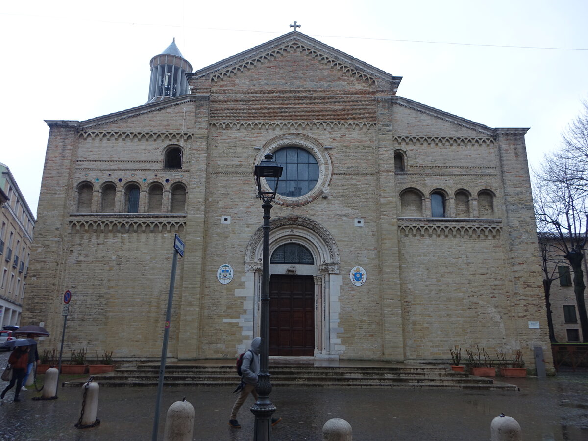 Fano, Dom St. Maria Assunta, erbaut von 1113 bis 1140 (31.03.2022)