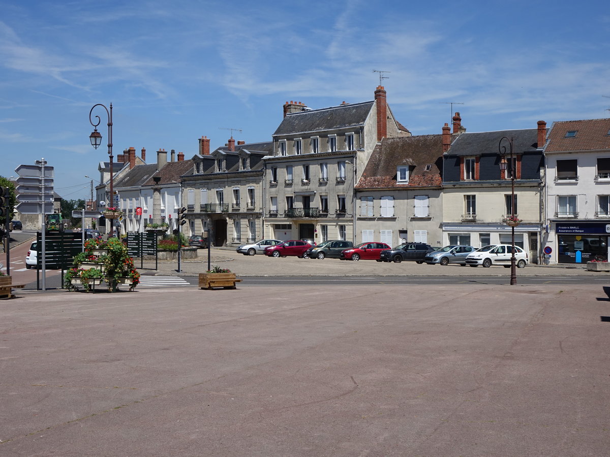 Fere-en-Tardenois, Place Aristide Briand (09.07.2016)