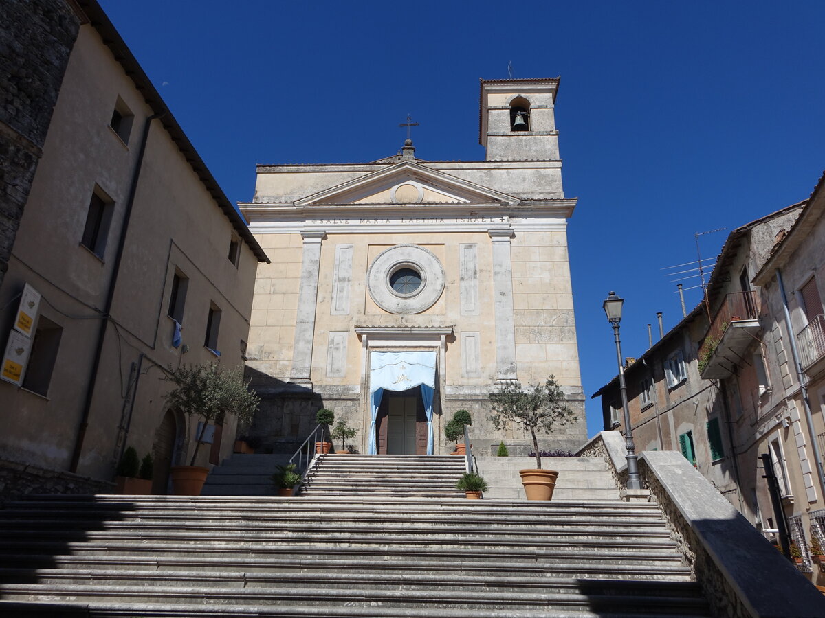Ferentino, Pfarrkirche St. Maria Gaudenti an der Piazza Cavalieri Gaudenti (18.09.2022)