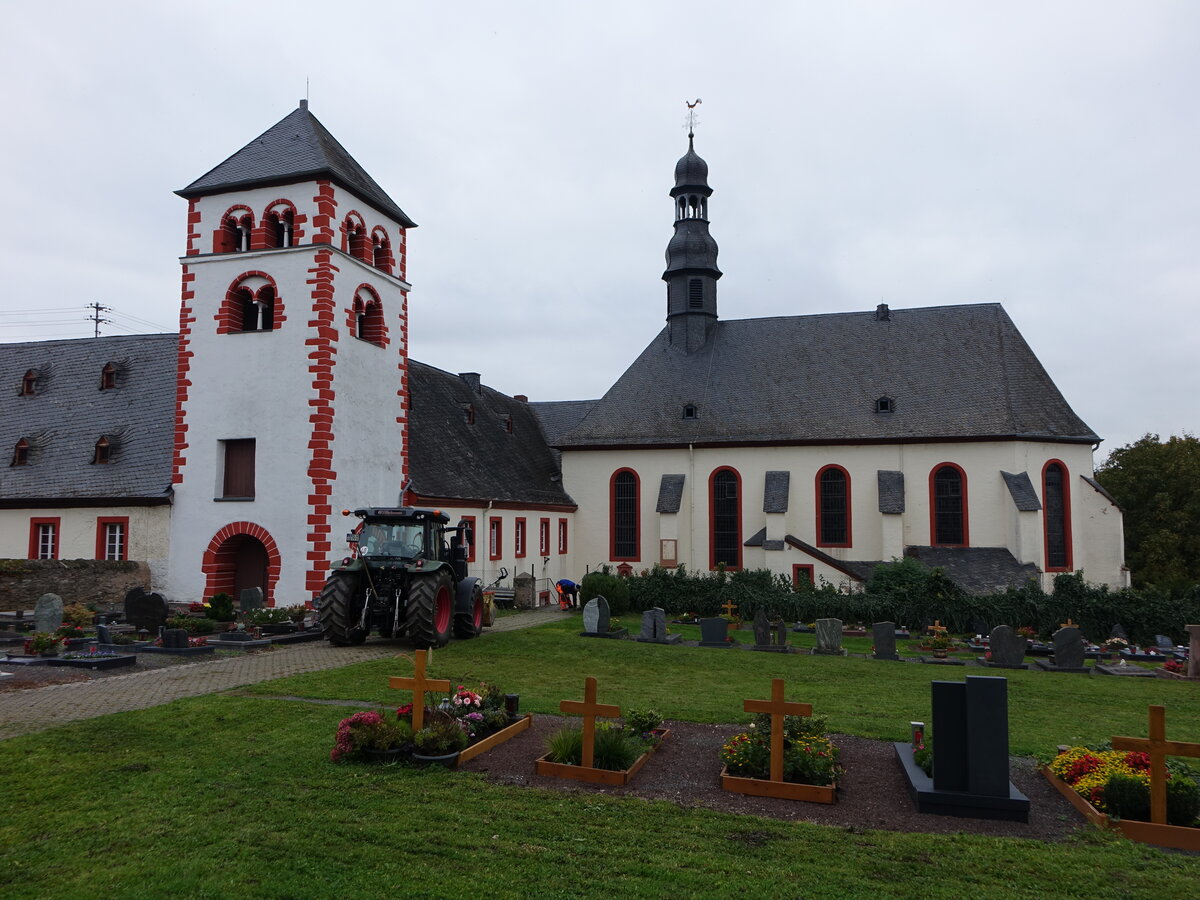 Filzen, Pfarrkirche St. Josef im ehem. Franziskanerinnenkloster, erbaut von 1712 bis 1720 (09.10.2025)