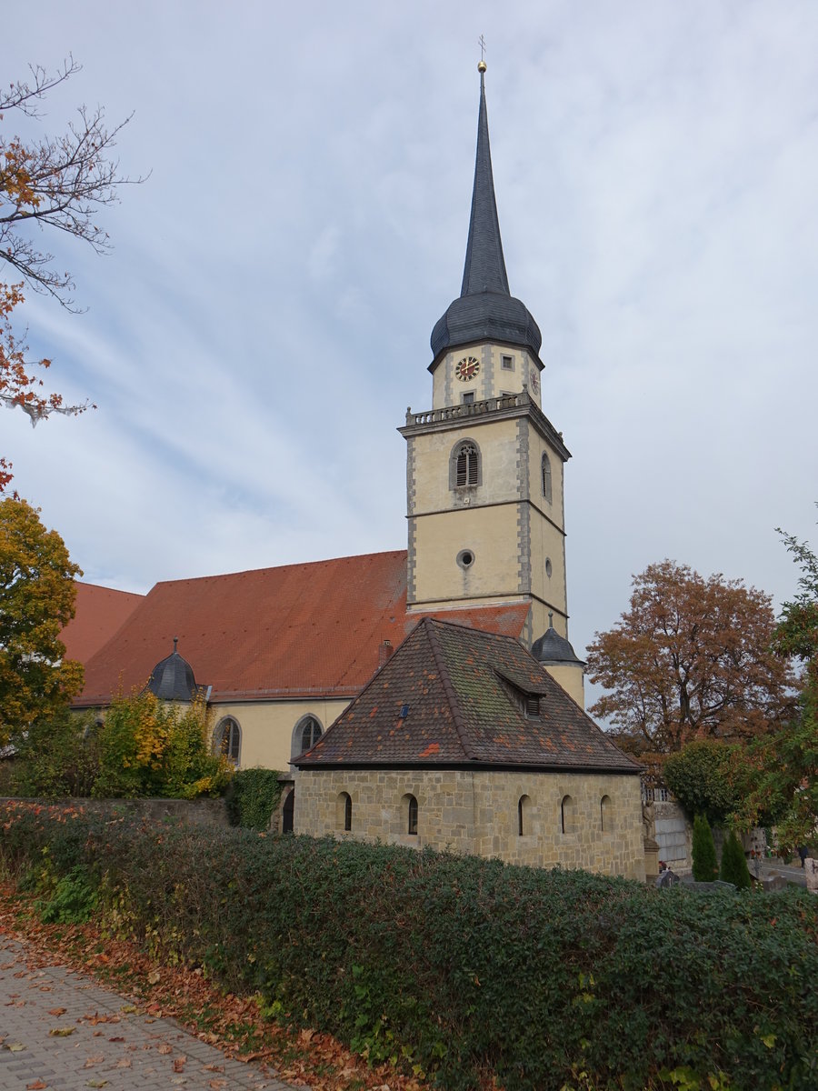 Fladungen, kath. Pfarrkirche St. Kilian, Chorturmkirche, erbaut von 1657 bis 1659 (16.10.2018)