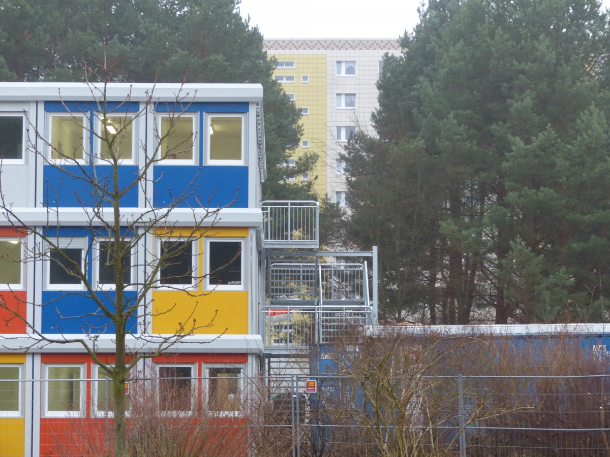 Flchtlingsheim und Plattenbau: Das Allendeviertel in Kpenick nahe dem Groen Mggelsee ist beschaulich, nicht alle nehmen die Pflicht zur Hilfe auf die leichte Schulter. 18.12.2014