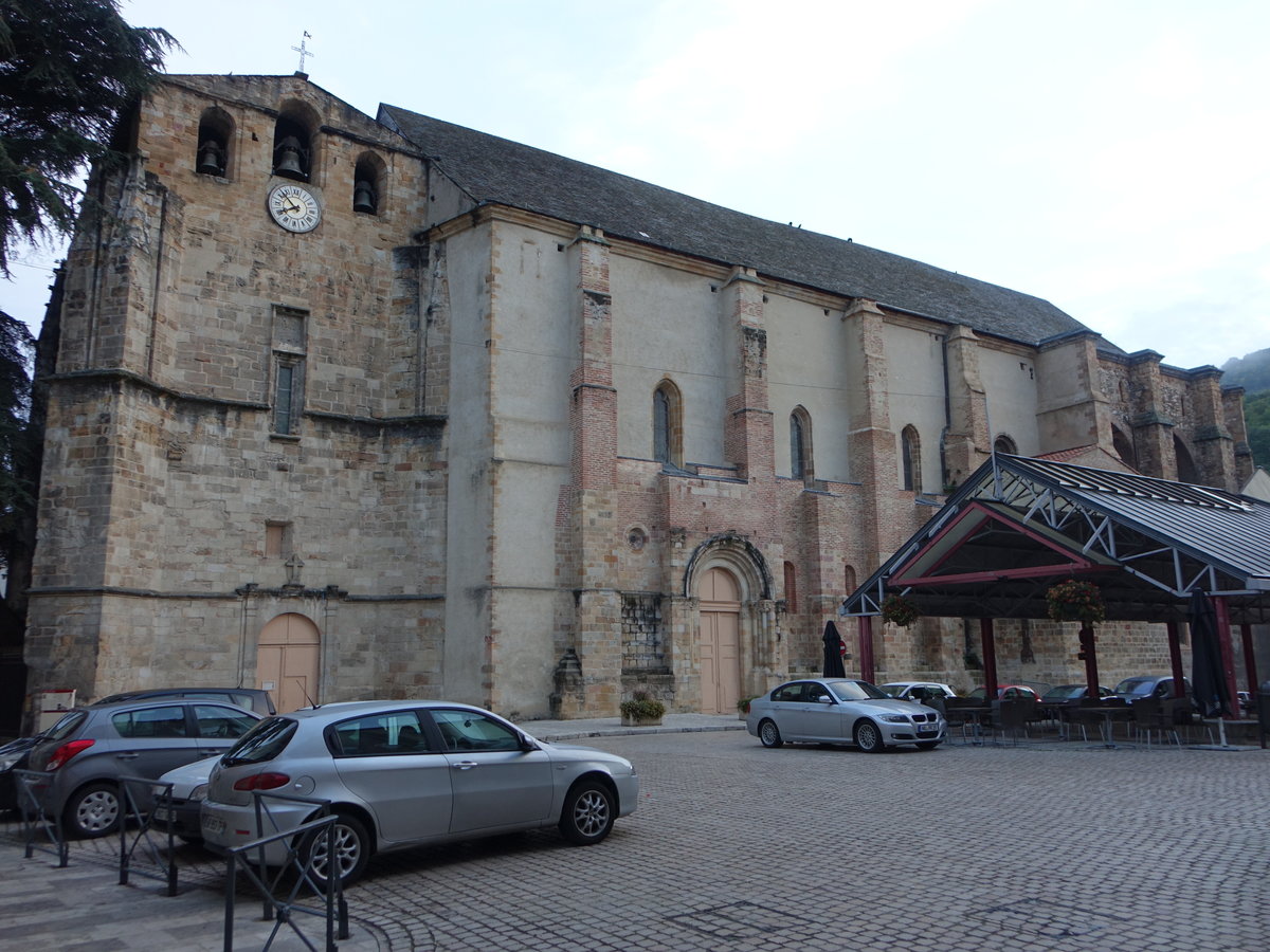 Foix, Abteikirche Saint Volusien, erbaut im 12. Jahrhundert (01.10.2017)