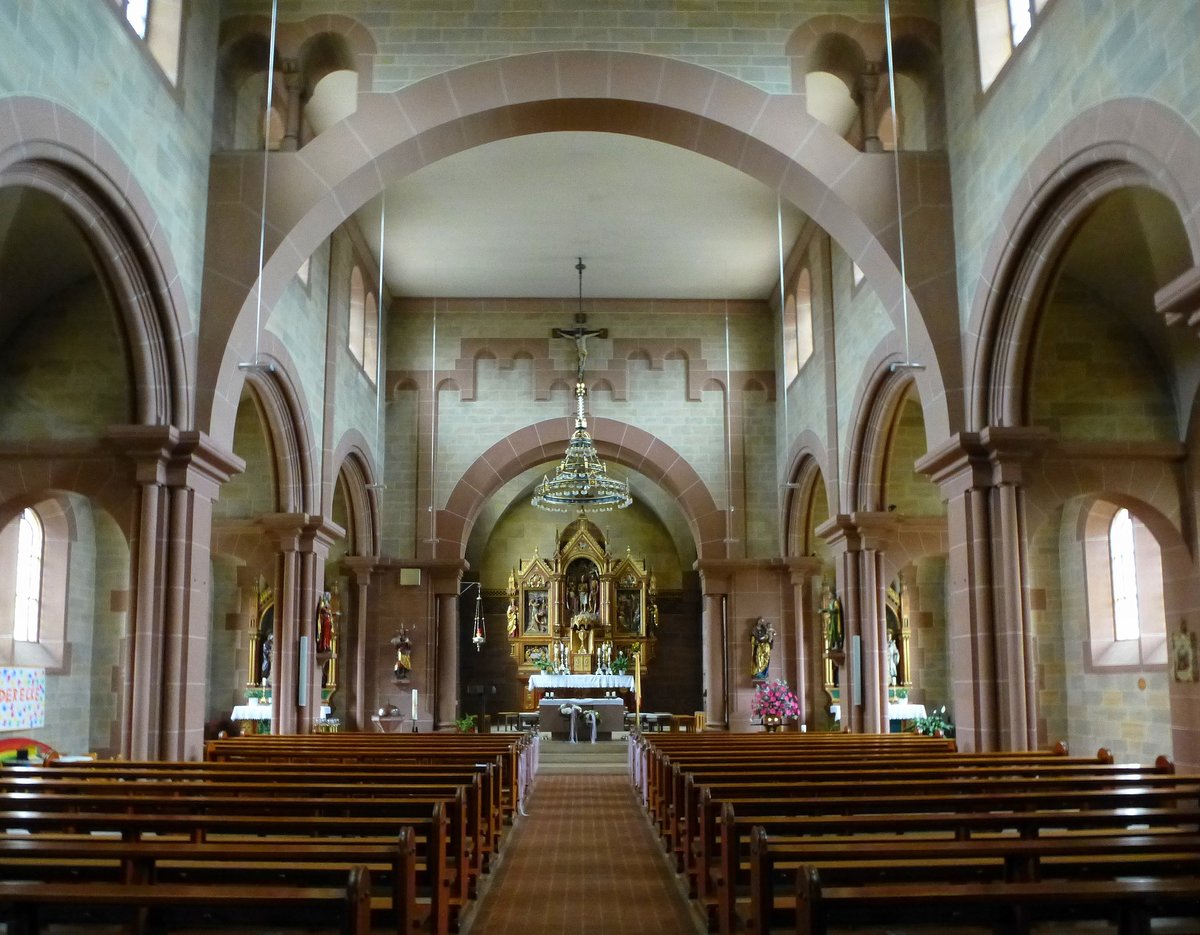 Forchheim, Blick zum Altar in der Kirche St.Johannes Baptista, Sept.2017 