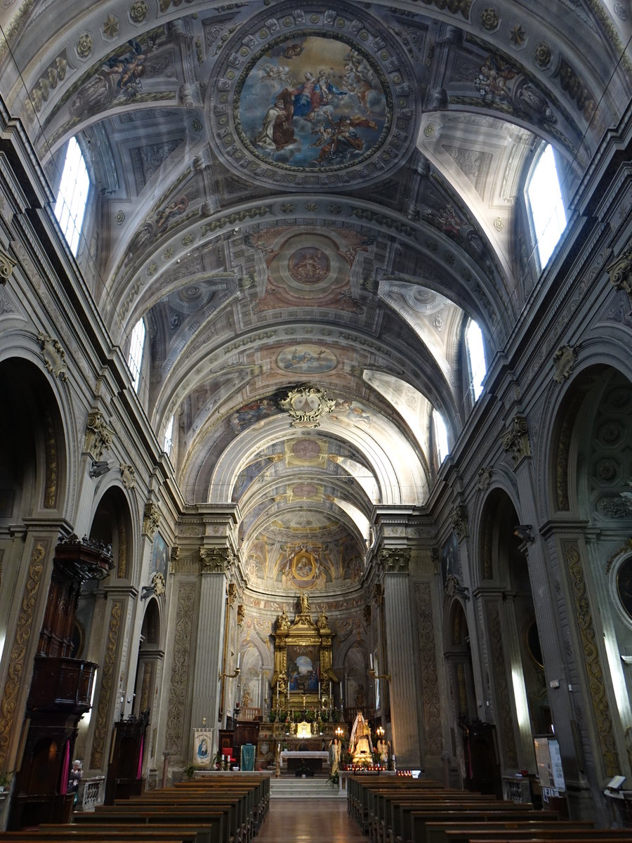 Forli, barocker Innenraum der Karmeliterkirche mit Ausmalung aus dem 17. und 18. Jahrhundert (20.09.2019)