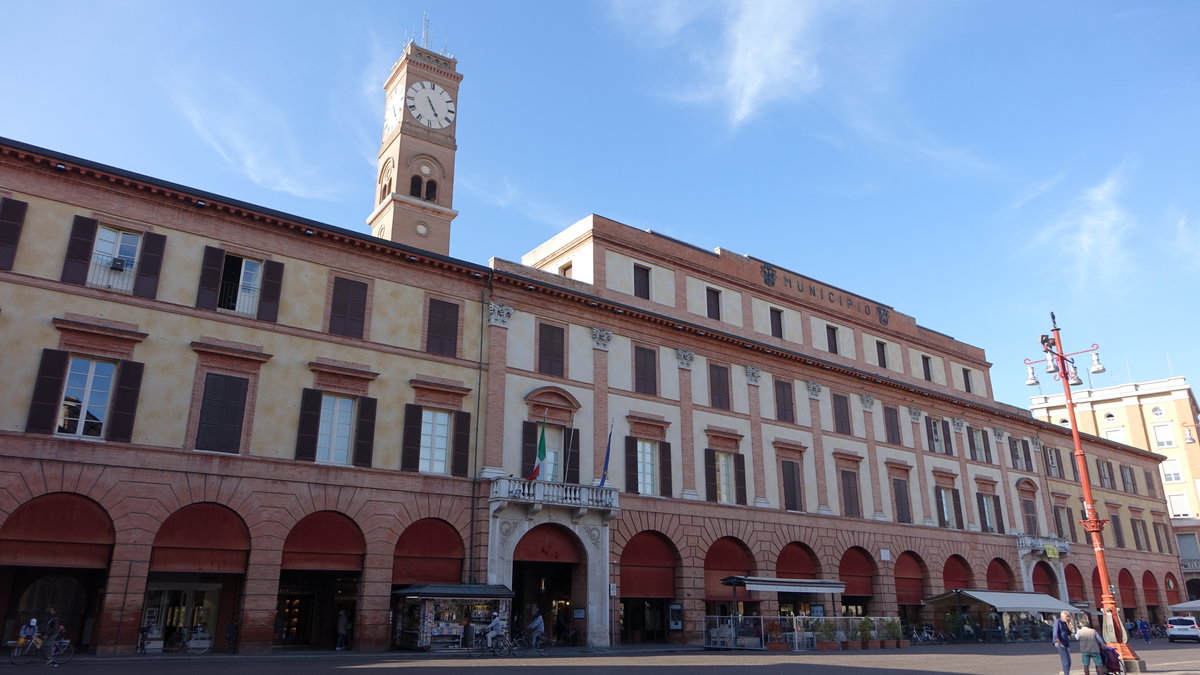 Forli, Palazzo del Municipio an der Piazza Aurelio Saffi, erbaut 1359 (20.09.2019)