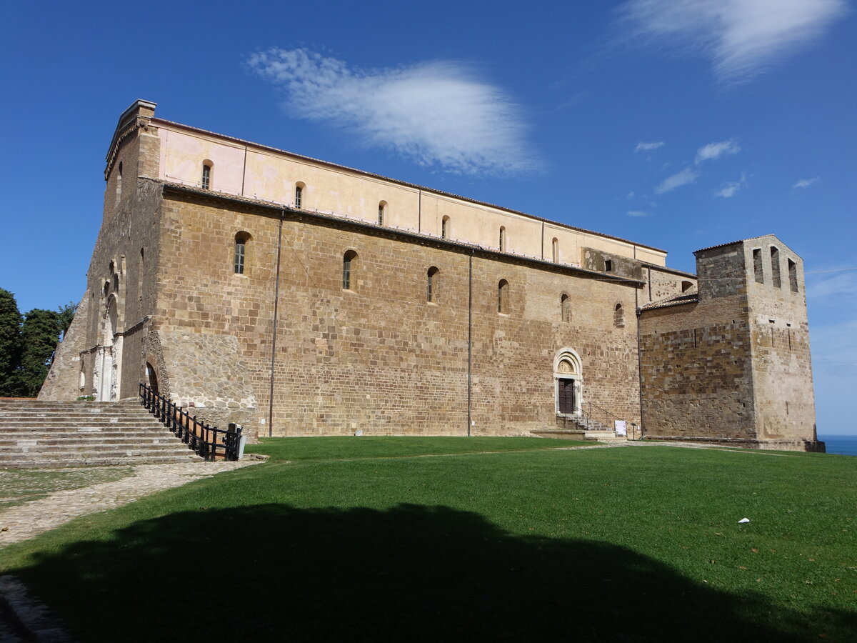 Fossacesia, Abbazia di San Giovanni in Venere, erbaut ab 1165 (16.09.2022)