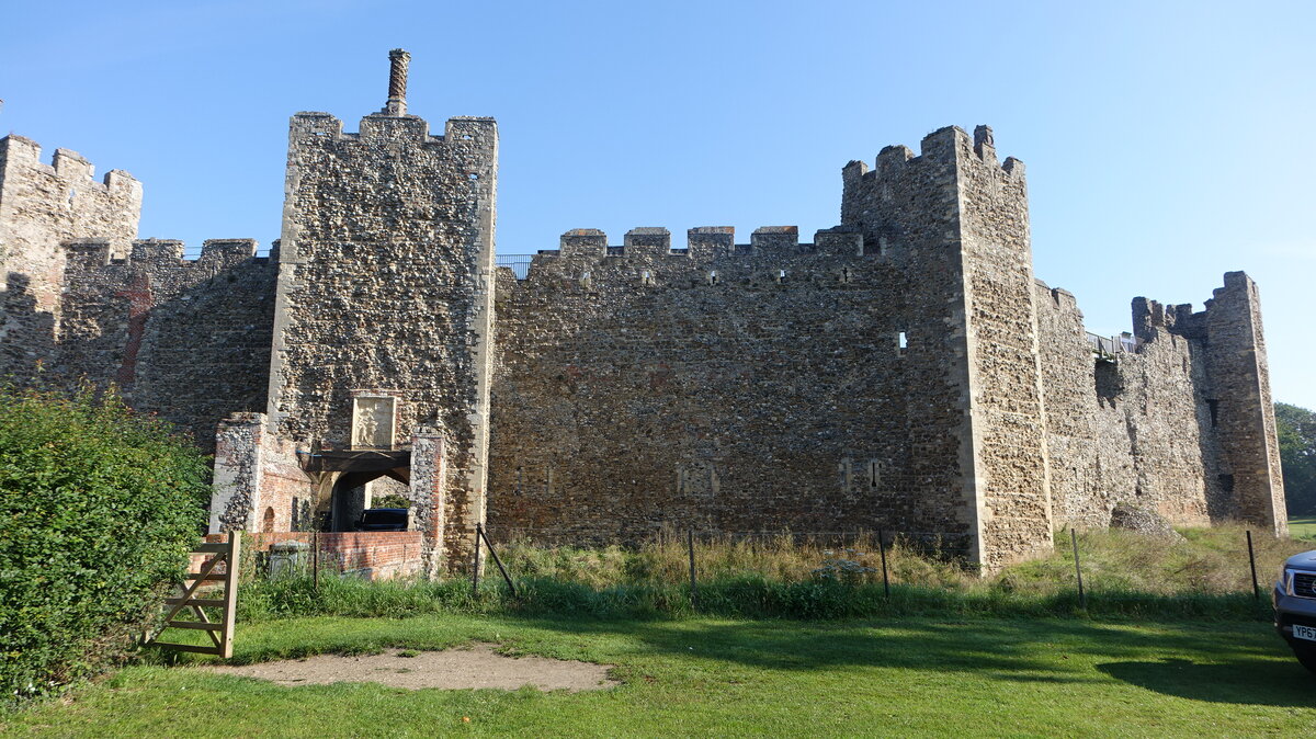 Framlingham Castle, erbaut im 12. Jahrhundert durch Roger Bigod, Earl of Norfolk (07.09.2023)