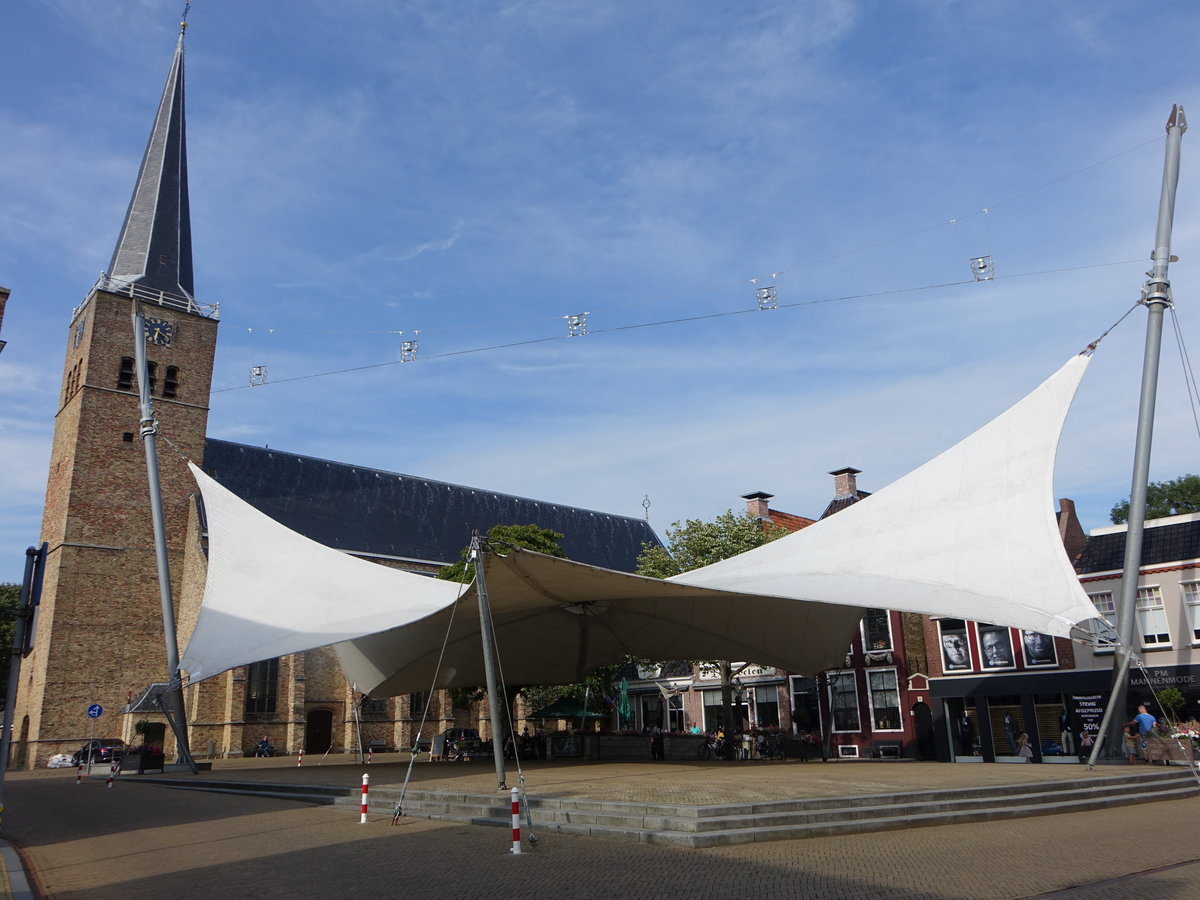 Franeker, nieder. Ref. St. Martini Kirche, dreischiffige Basilika erbaut um 1420 (26.07.2017)