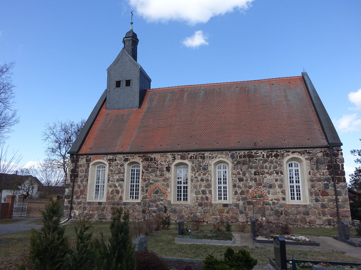 Frankenf�rde, evangelische Dorfkirche, Feldsteinkirche erbaut um 1300 (12.03.2026)