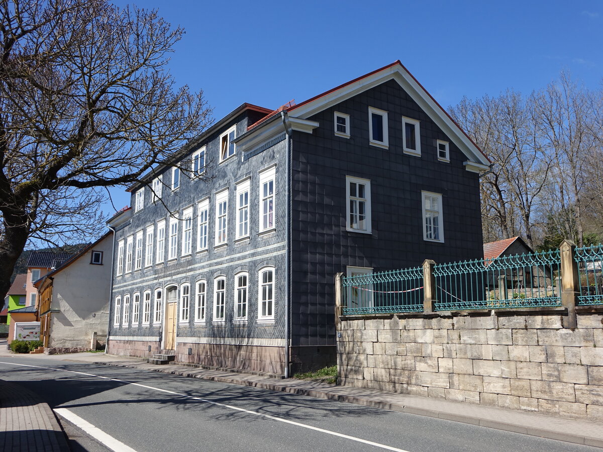 Frankenhain, Pfarrhaus in der Niester Straße (16.04.2022)
