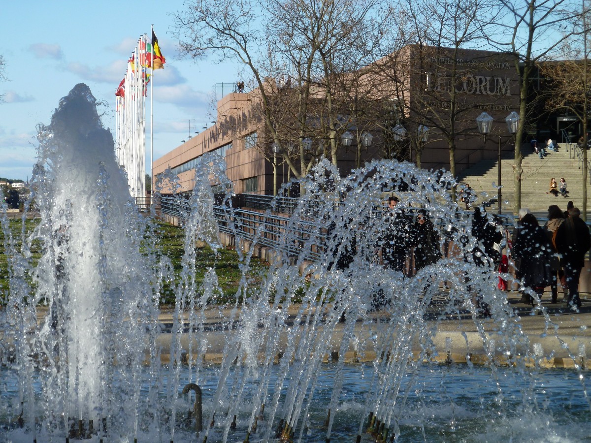 Frankreich, Languedoc, Hrault, Montpellier, das Kongresszentrum  le Corum  von der Esplanade aus gesehen. 01.03.2014