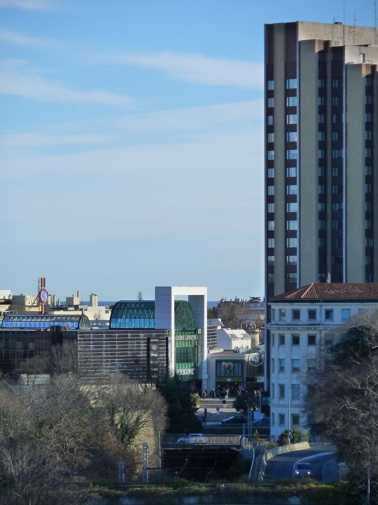 Frankreich, Languedoc, Hrault, Montpellier  le Polygone  von der Terrasse auf dem Dach des Kongresszentrums  le Corum  aus gesehen. 01.03.2014