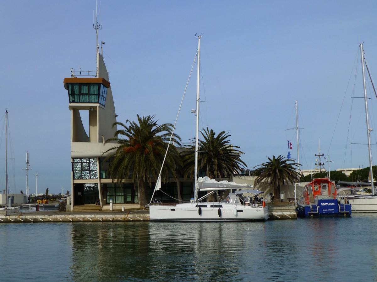 Frankreich, Languedoc, Hrault, Port Camargue, Hafeneinfahrt. 11.02.2014