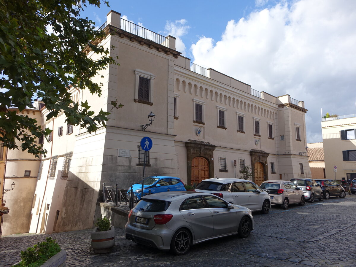 Frascati, Palazzo Vescovile an der Piazza Paolo III. (19.09.2022) 