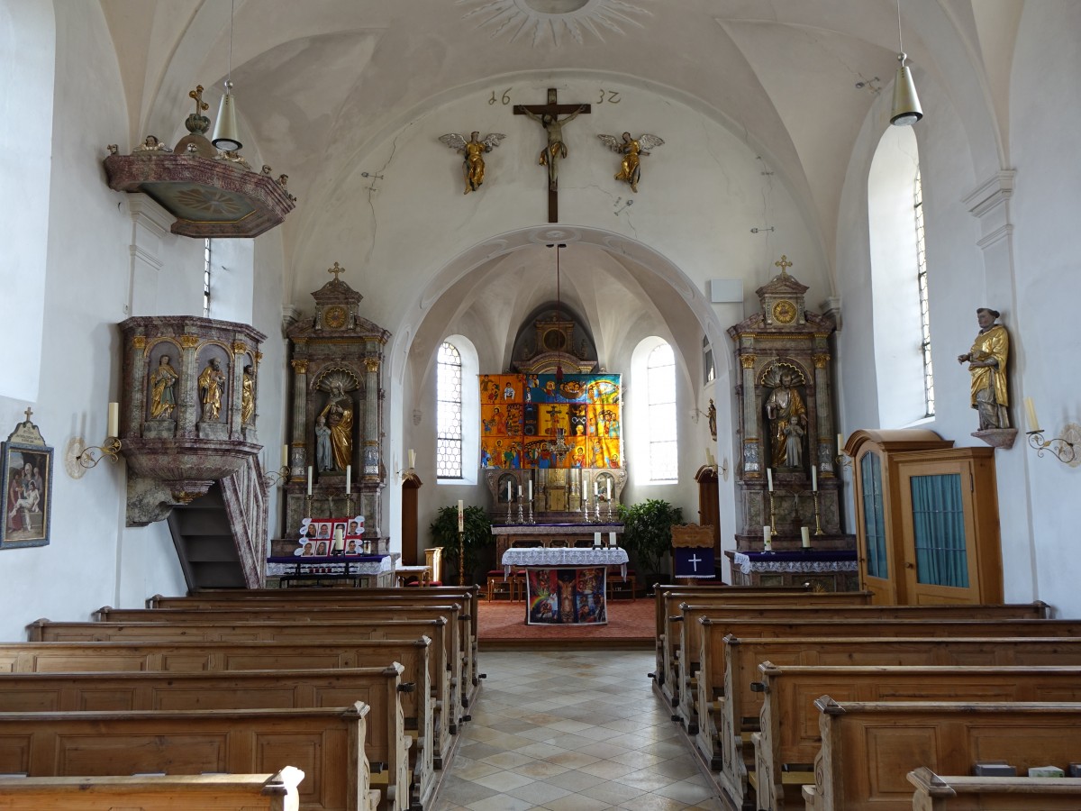 Frauenneuharting, barocke Altre und Kanzel in der Maria Heimsuchung Kirche (09.02.2016)
