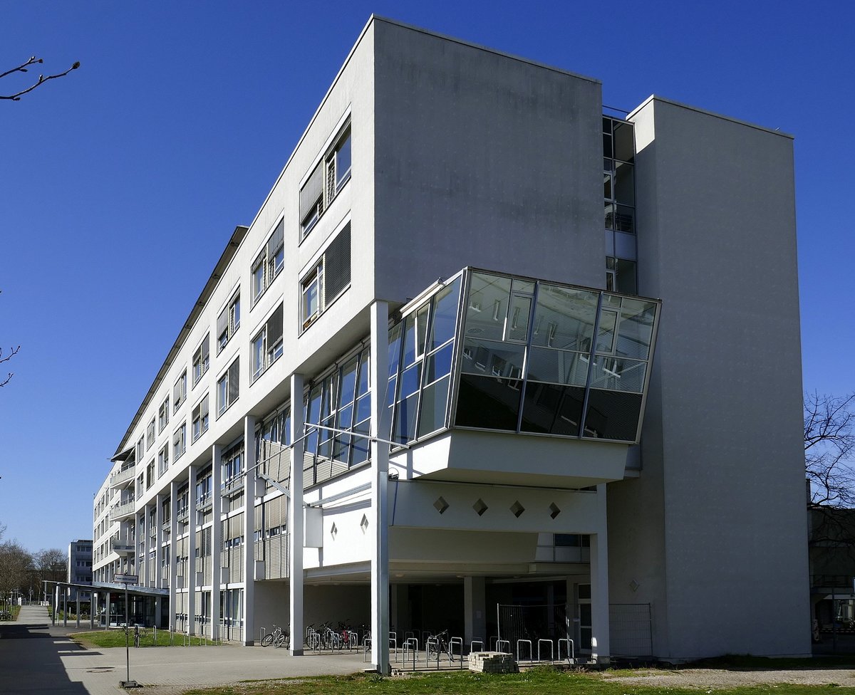 Freiburg, auf dem Klinikgelände der Universität steht das Neurozentrum, März 2021