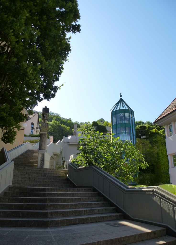 Freiburg, Aufgang von der Altstadt zur Schloberggarage, Juni 2014