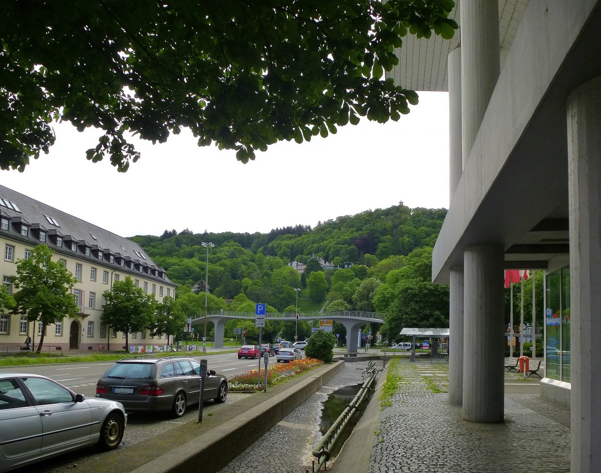 Freiburg, Blick vom Karlsbau zum Schloberg, Mai 2014