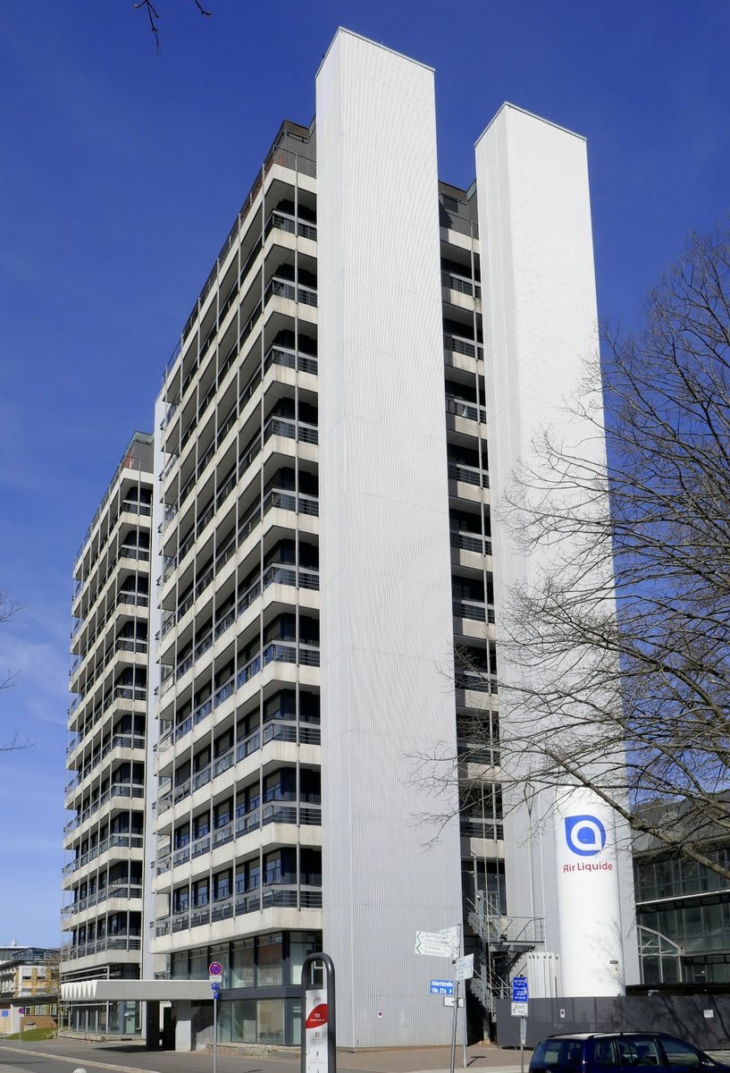 Freiburg, das Chemie-Hochhaus der Universitt im Institutsviertel, Mrz 2021