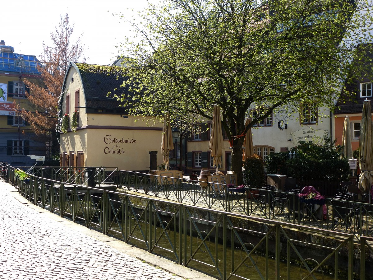 Freiburg, der Gewerbekanal durchfliet die Gerberau, das ehemalige Handwerkerviertel, April 2015