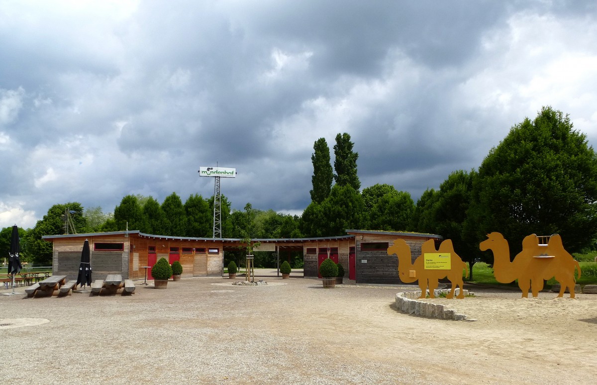 Freiburg, der Haupteingang zum Mundenhof, Freiburgs Haustierzoo, Mai 2014